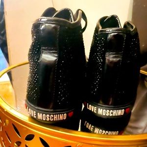 Gently used Mens Moschino sneakers